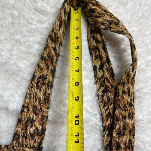 Evangeline ministry handcrafted cloth shoulder bag leopard prints wooden buttons - Picture 7 of 12